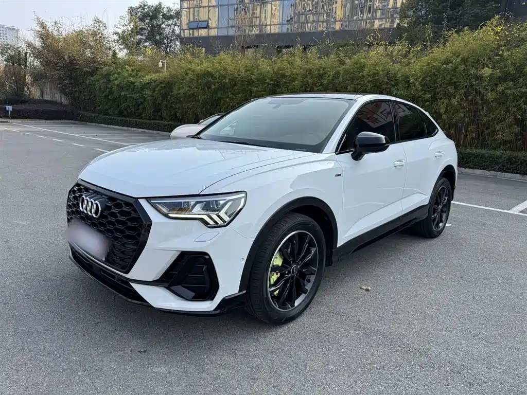 Audi Q3 Sportback 2022 45 TFSI quattro Luxury фото 2