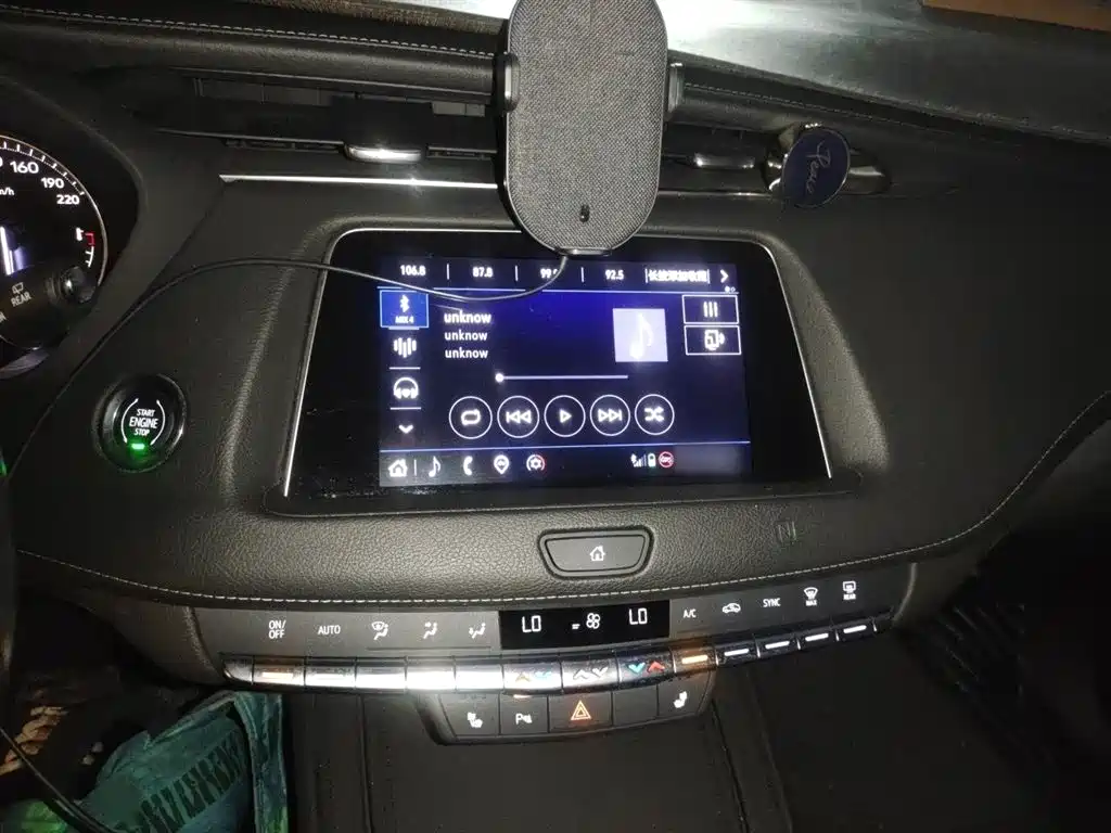 Cadillac XT4 2021 28T FWD Premium Edition фото 6