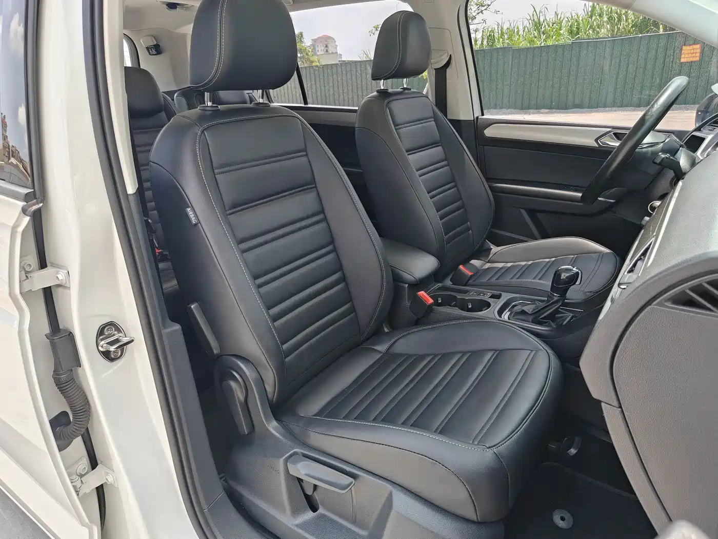 Volkswagen Touran 2018 Touran L 280TSI DSG Comfort 7-seater China V фото 17