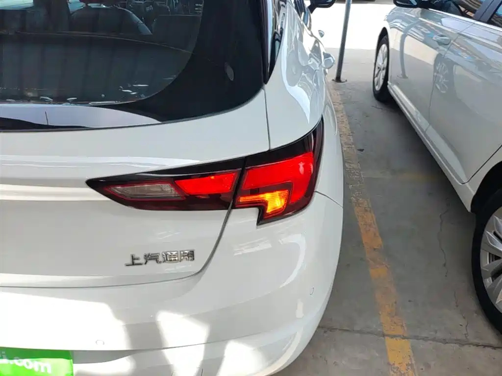 Buick Verano 2016 Hatchback 15S Automatic Leading фото 8