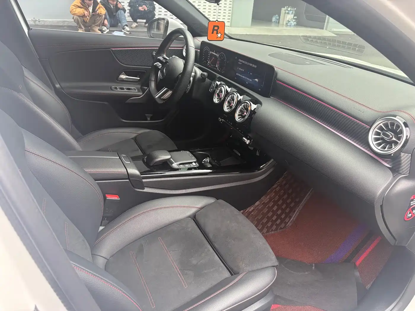 Mercedes-Benz A-Class 2024 A 200 L Sport Edition фото 10