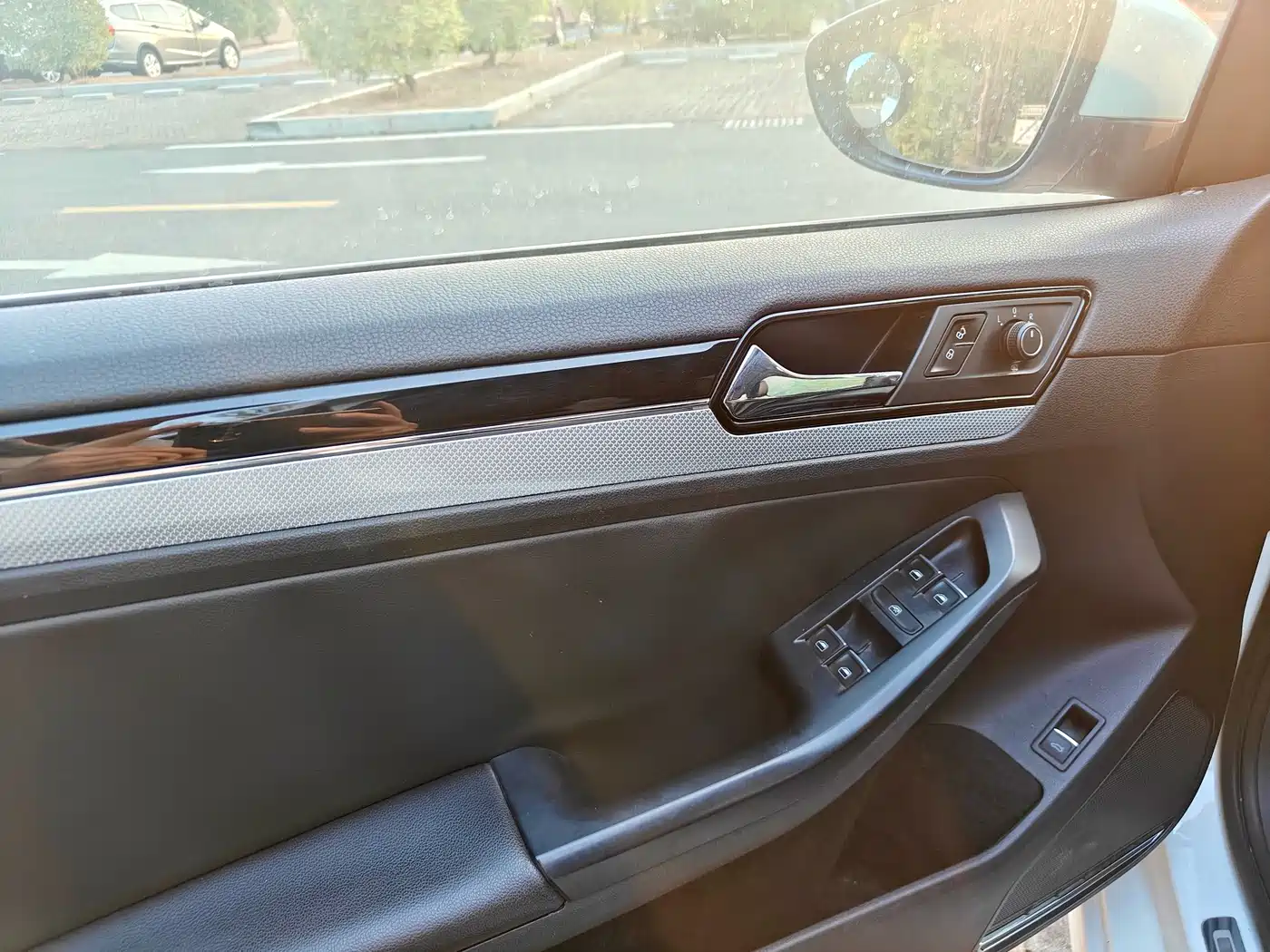 Volkswagen Sagitar 2017 230TSI Automatic Comfort фото 8