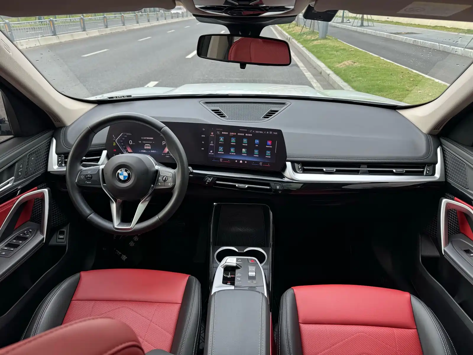 Фото 6 - BMW X1