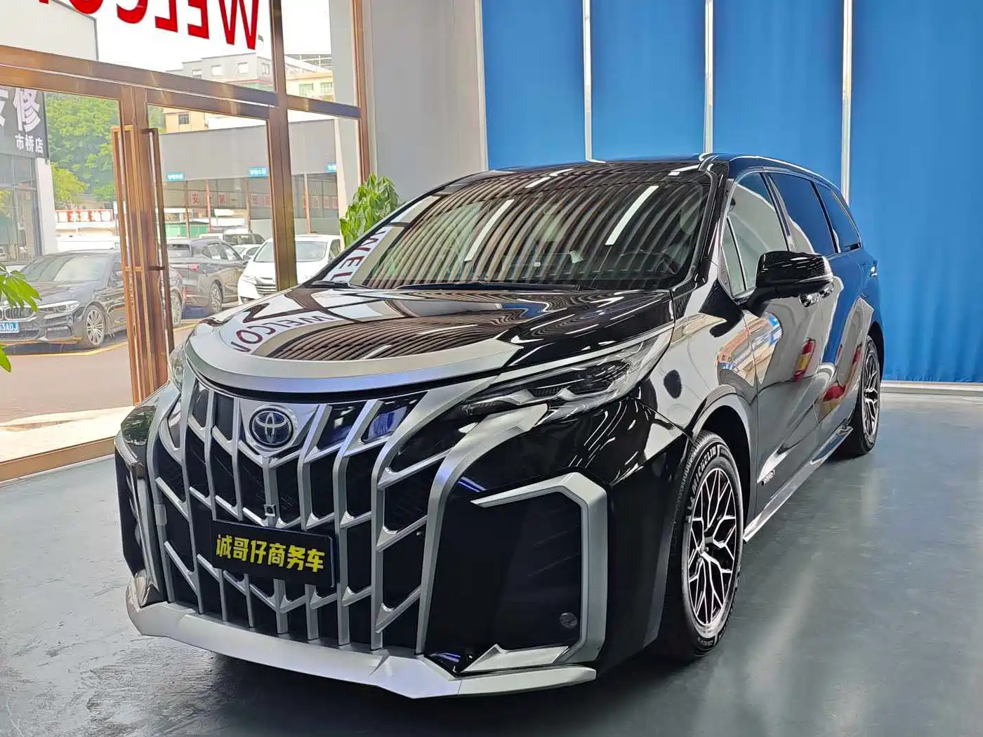 Toyota Sienna 2023 — пригон из Китая