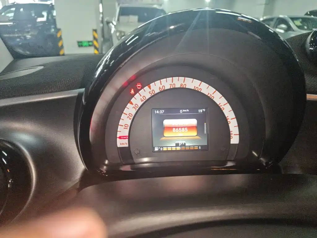 smart fortwo 2019 2019 0.9T 66kW Hardtop Wind Edition China VI