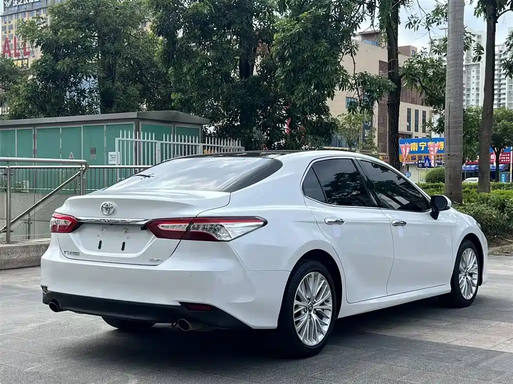 Toyota Camry 2019 2.5G Luxury Edition China VI фото 5