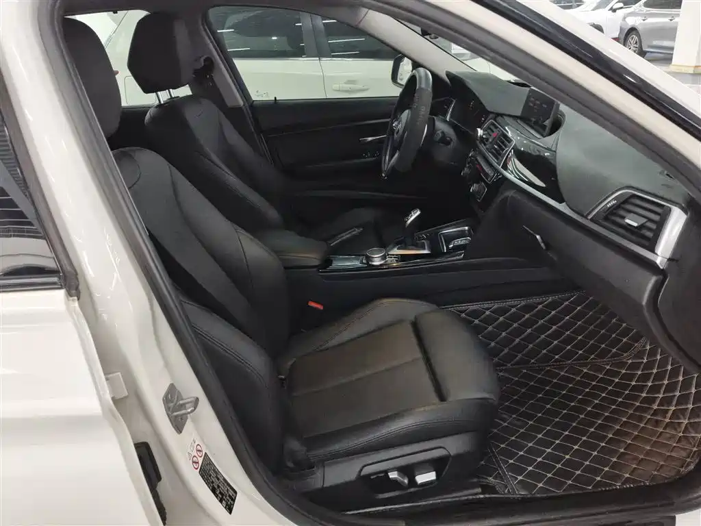 BMW 3 Series 2018 320Li Leading M Sport Package фото 20