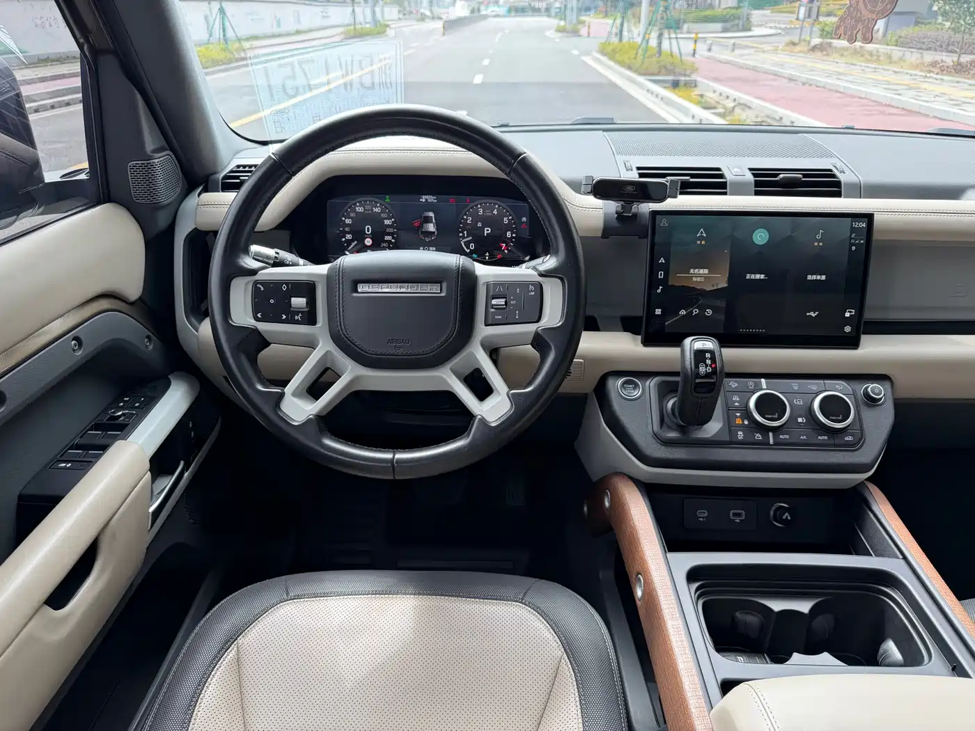 Land Rover Defender 2022 110 P400 X-DYNAMIC HSE фото 6