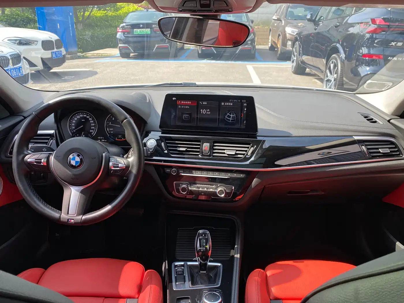 BMW 1 Series 2023 125i M Sport Shadow Edition фото 13