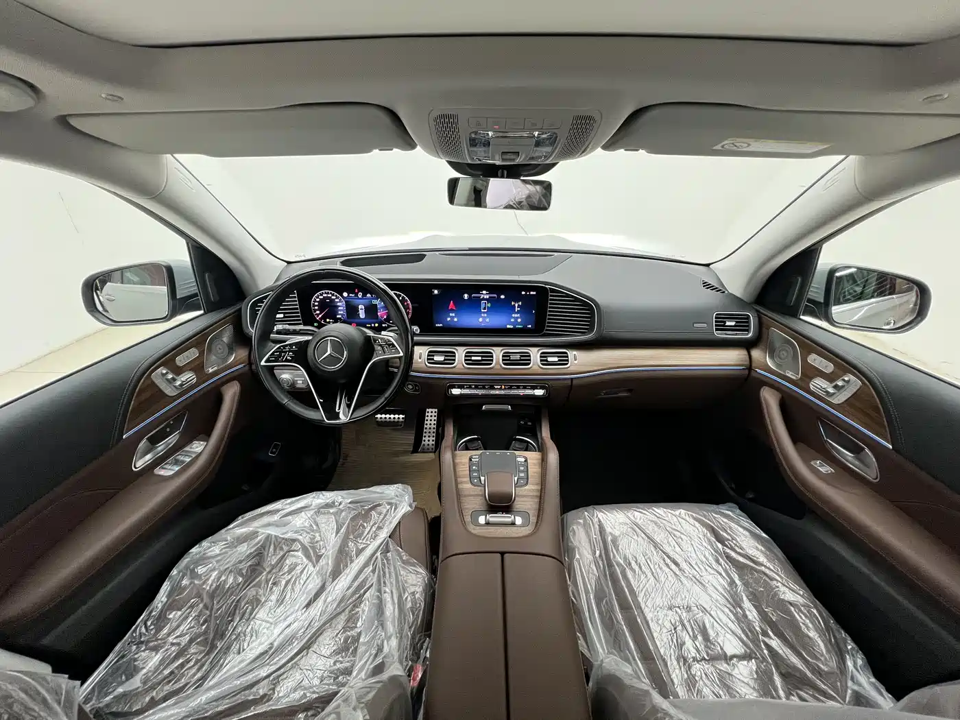 Mercedes-Benz GLS 2024 Model GLS 450 4MATIC Luxury фото 8