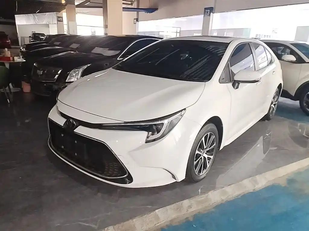 Toyota Levin 2023 185T CVT Luxury фото 2