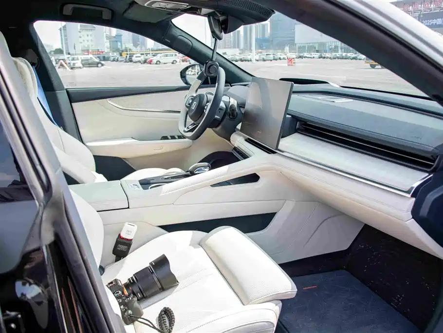 ZEEKR EXTREME KRYPTON 001