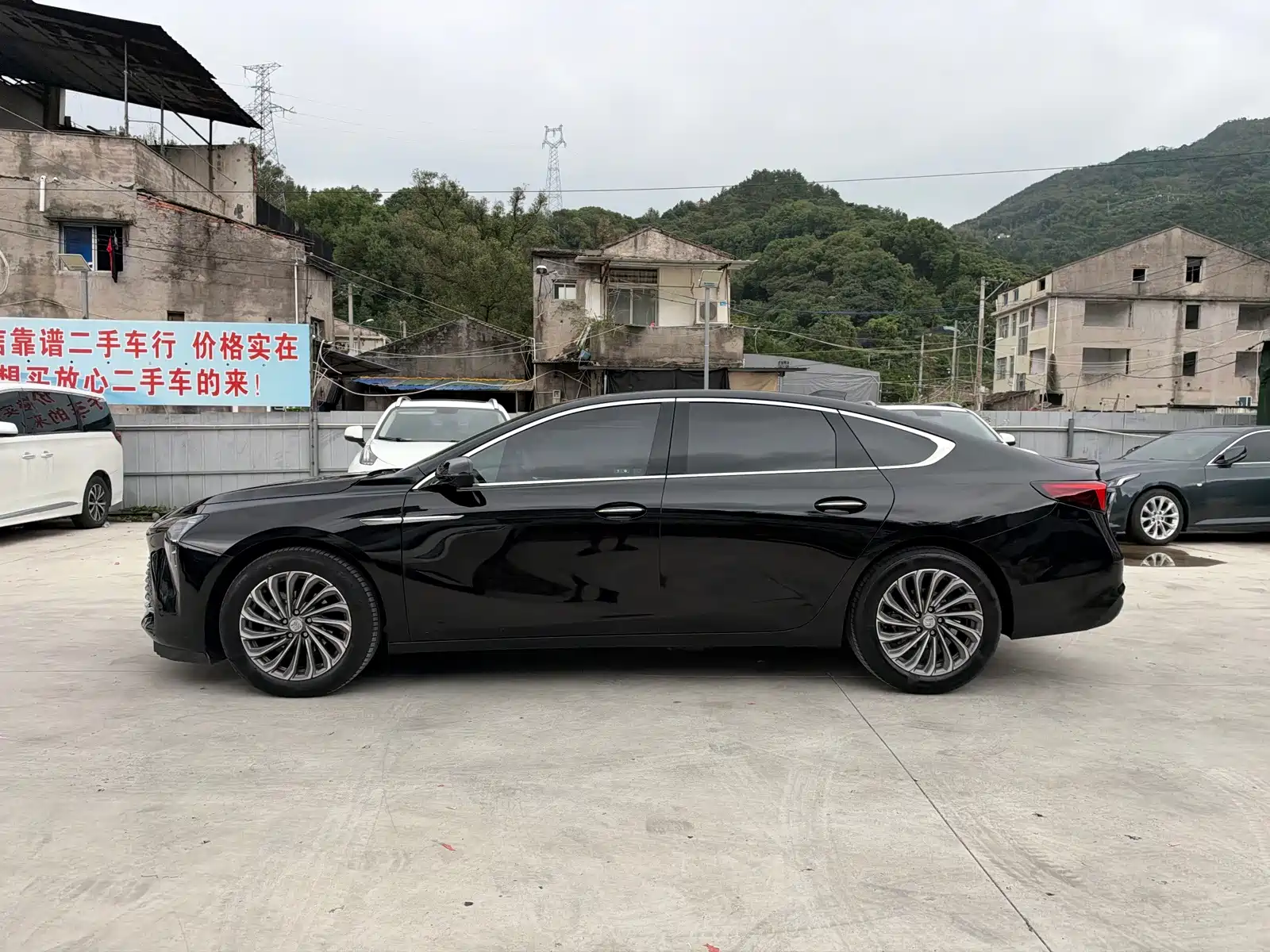 Photo 2 - Buick LaCrosse