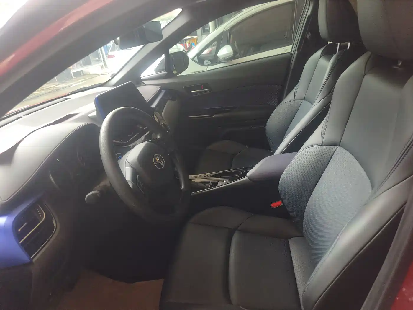 Toyota C-HR 2020 Model 2.0L Leading фото 5