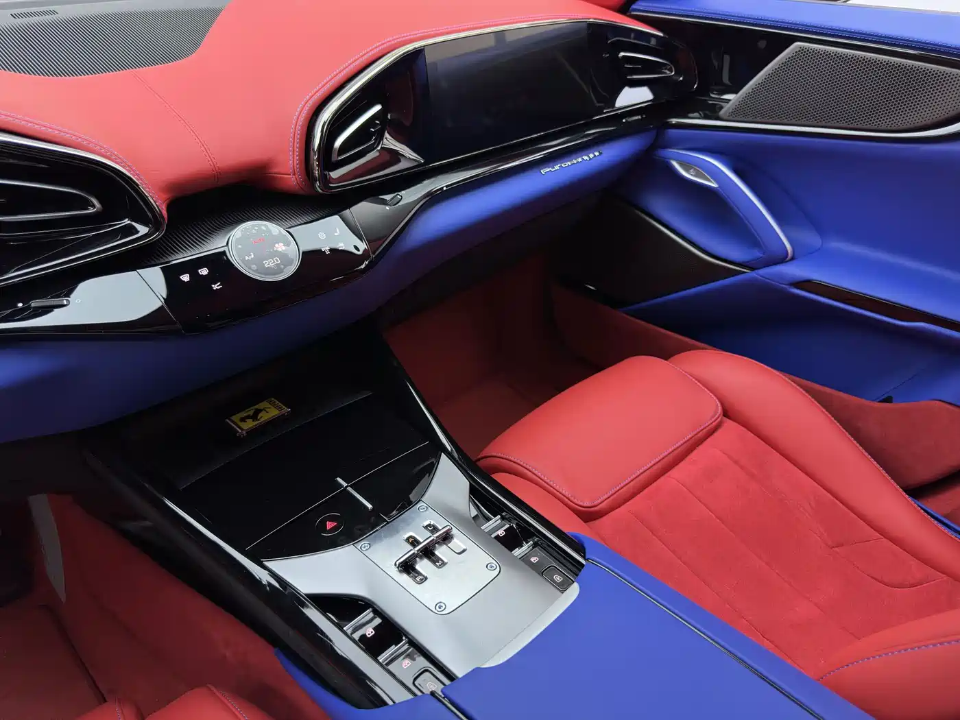 Ferrari Purosangue 2025 2023 6.5L V12