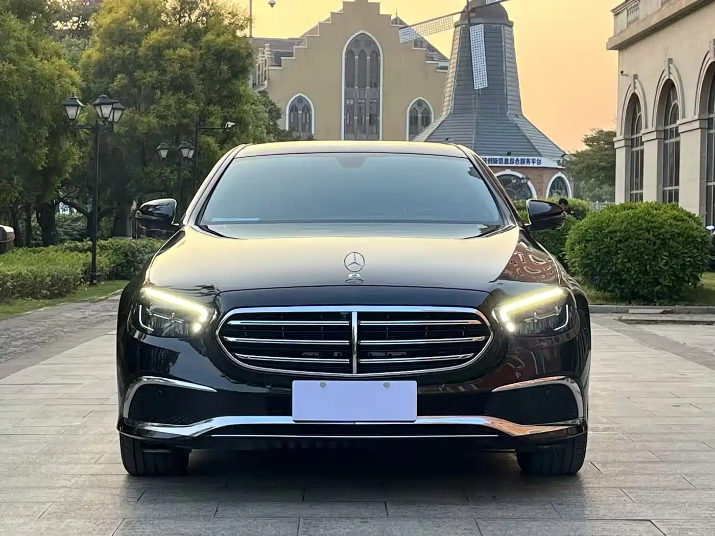  E CLASS