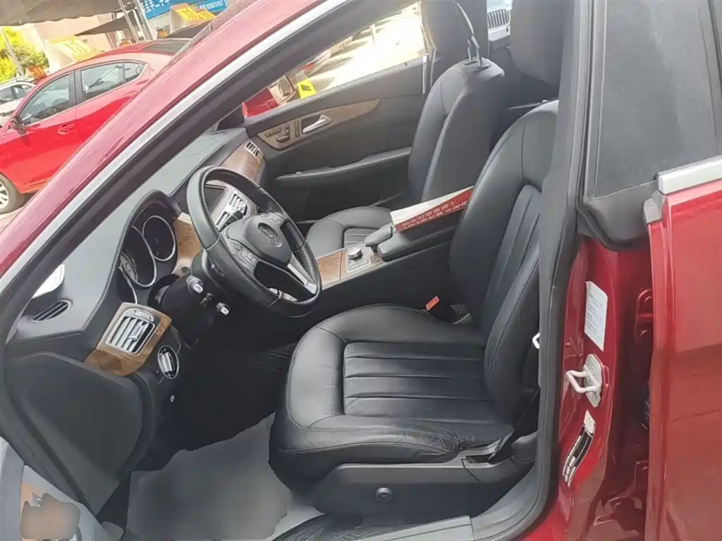 Mercedes-Benz CLS 2012 CLS 300 CGI фото 15