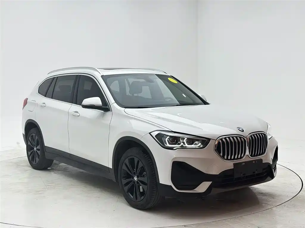 BMW X1 2021 Facelift sDrive20Li Fashion фото 3