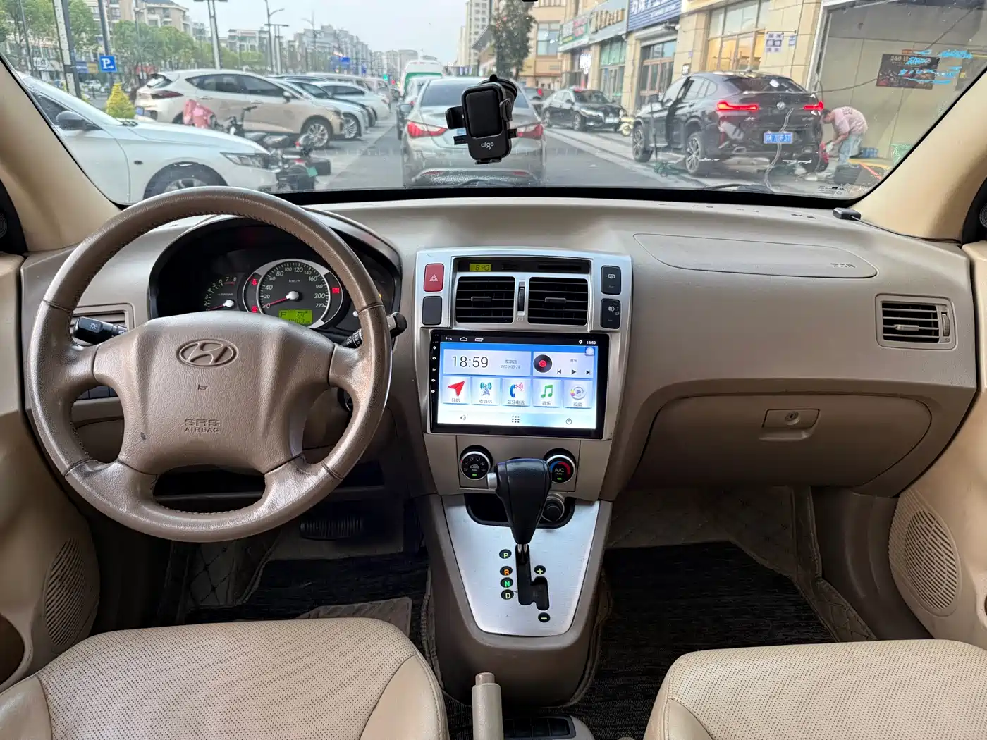 Hyundai Tucson 2009 2.0L Automatic 2WD Sunroof фото 8