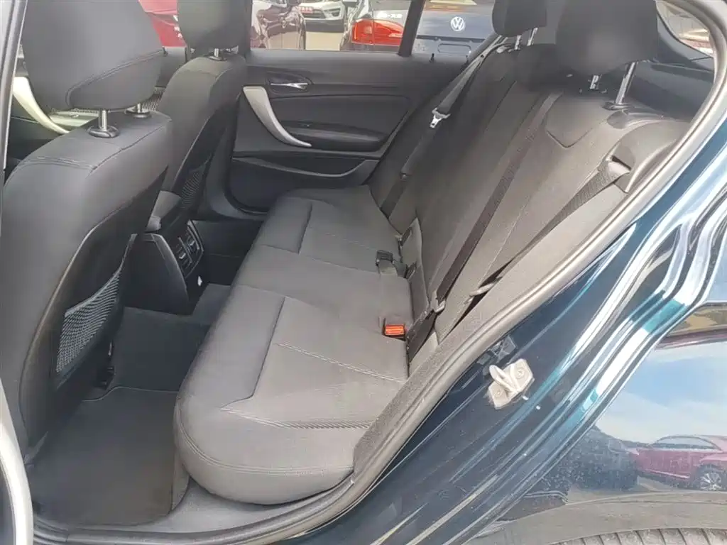 BMW 1 Series (Import) 2016 120i Leading Model фото 17