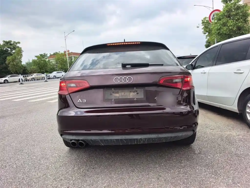 Audi A3 2015 Sportback 40 TFSI Automatic Comfort фото 6