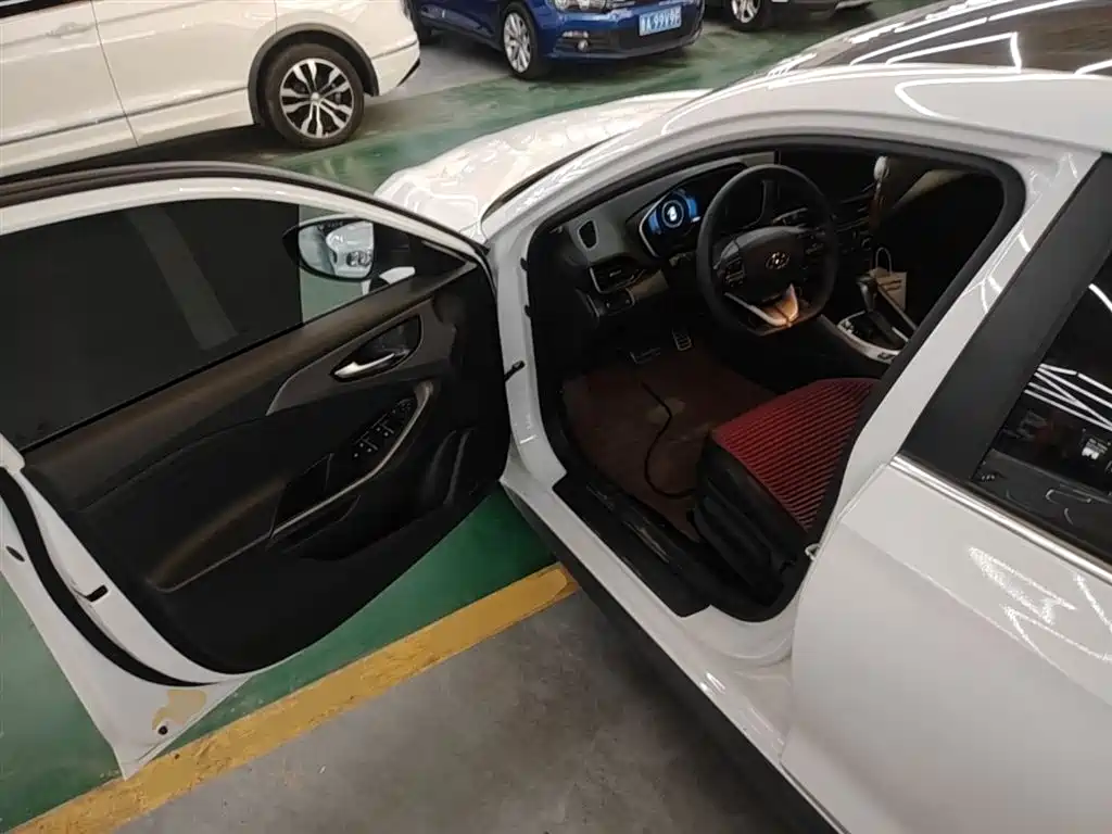 Hyundai Fista 2019 280TGDi Sport Edition China VI фото 16