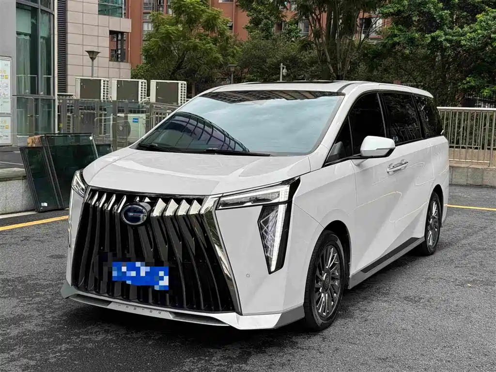 صورة 1 - GAC Trumpchi M8
