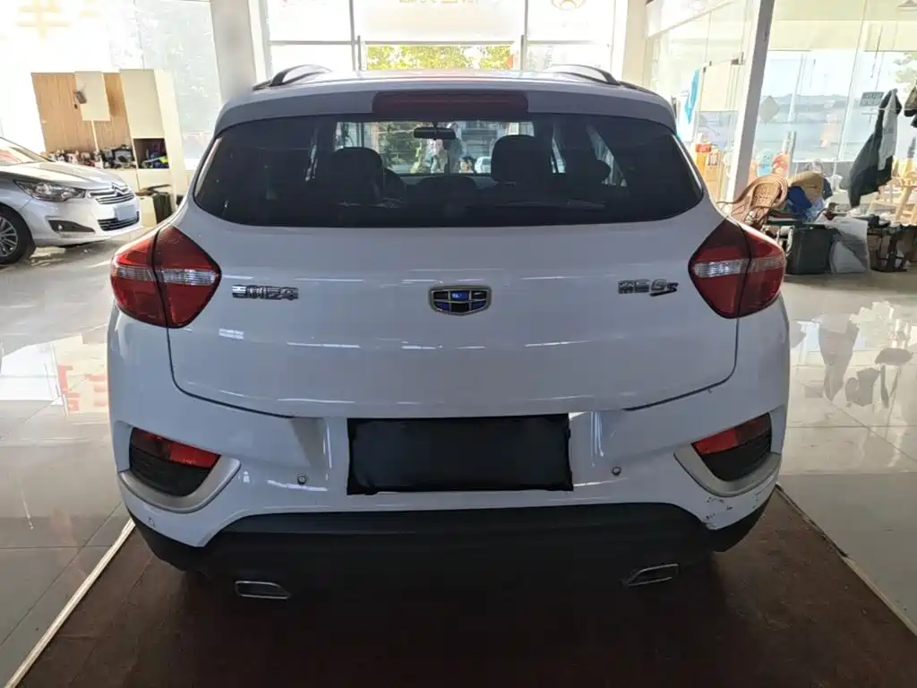 صورة 6 - Geely Emgrand GS