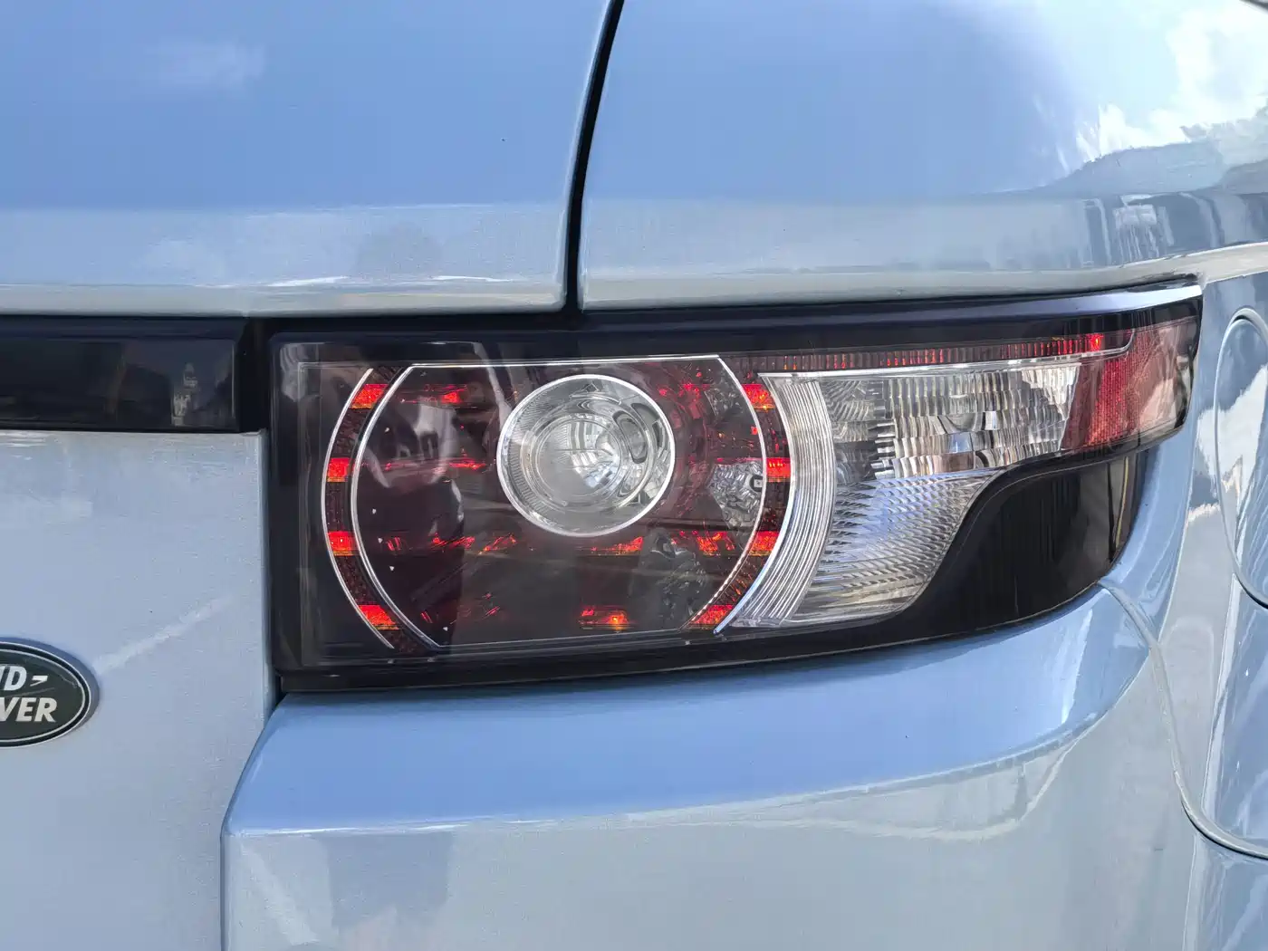 Land Rover Range Rover Evoque (Import) 2012 2.0T 3-door Premium Edition фото 6
