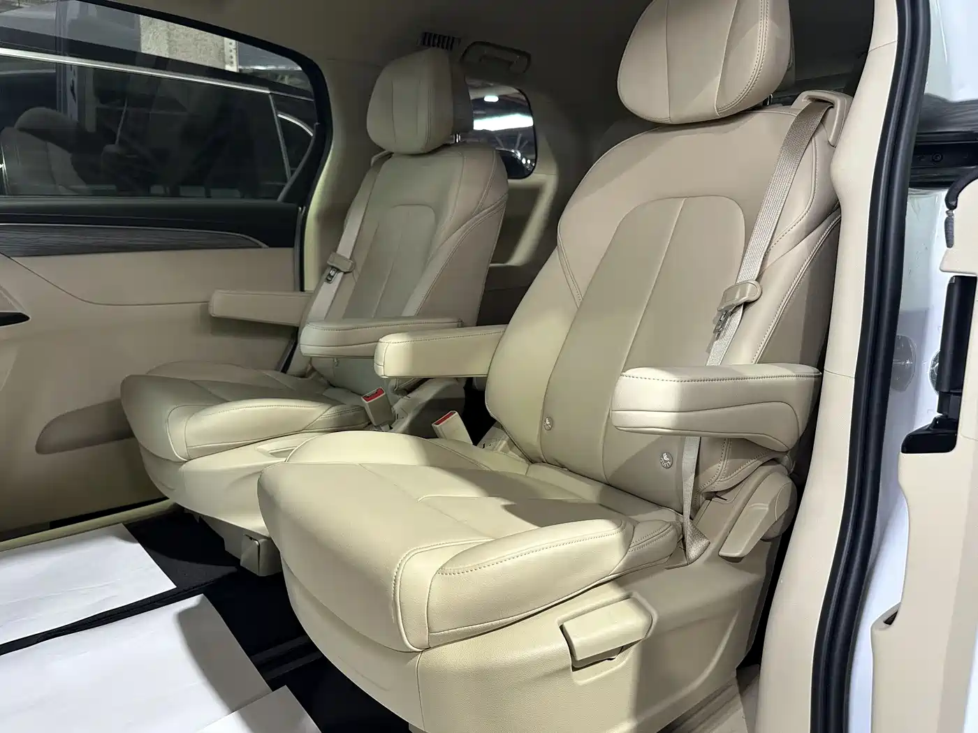 BUICK GL8 NEW ENERGY