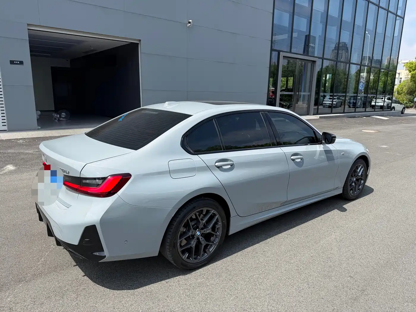BMW 3 Series 2025 330Li M Sport Night Edition фото 20