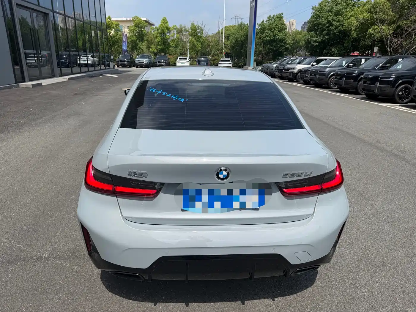 BMW 3 Series 2025 330Li M Sport Night Edition фото 22