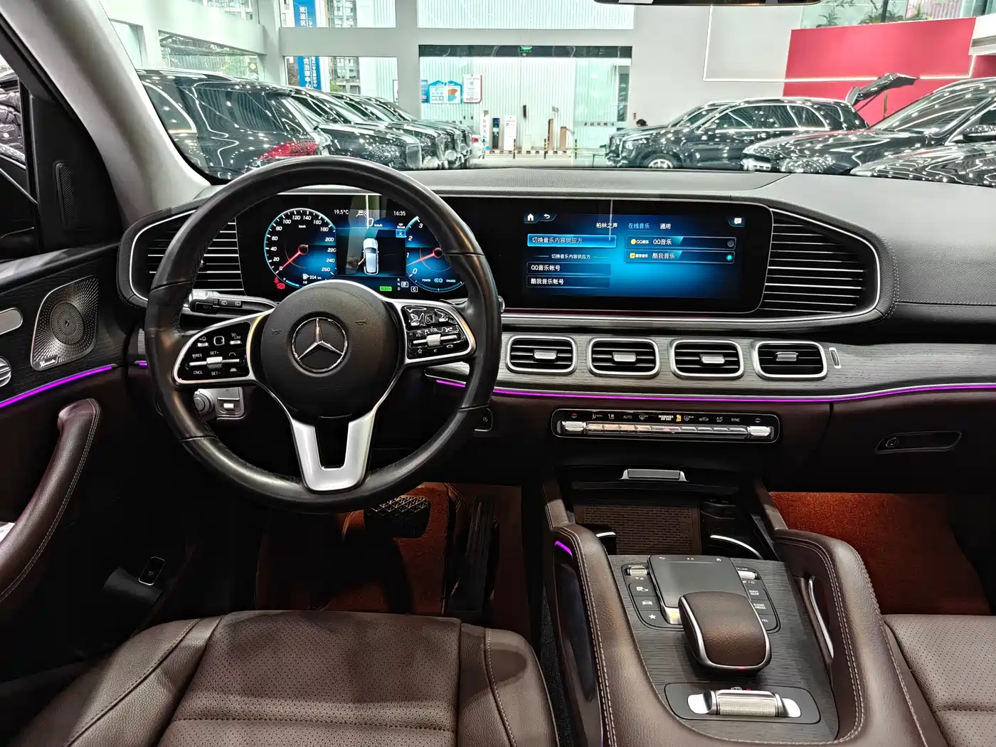 Mercedes-Benz GLE 2023 GLE 450 4MATIC Luxury фото 12