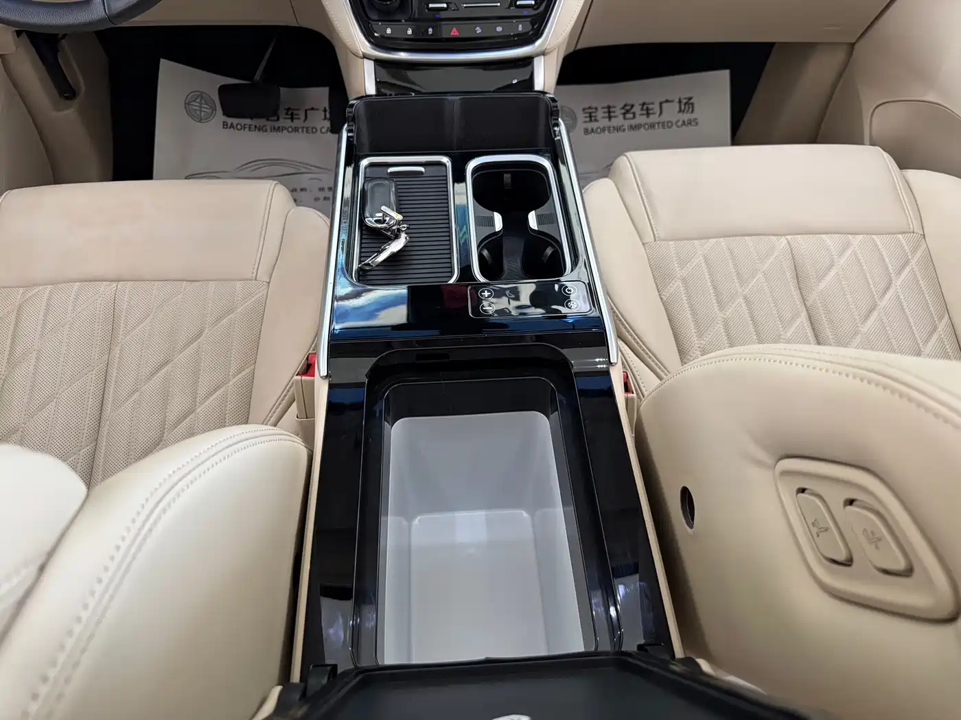 Buick GL8 2023 ES Landmaster Luxury фото 10