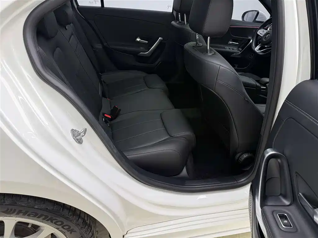Mercedes-Benz A-Class 2022 A 200 L Sport Sedan Dynamic фото 9