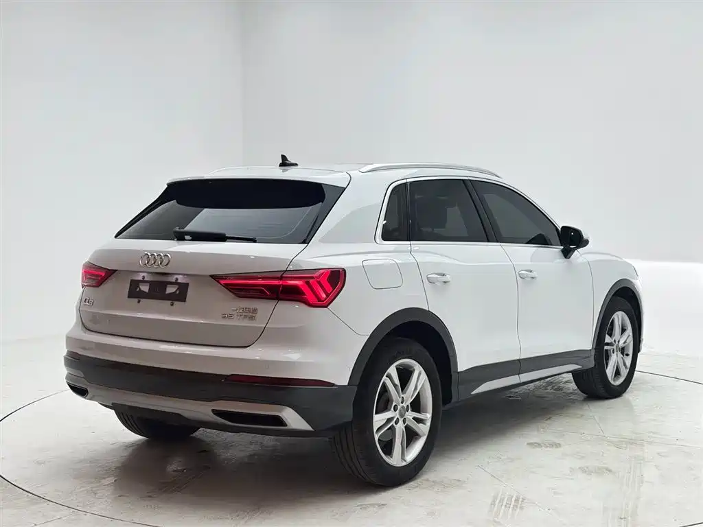 Audi Q3 2021 35 TFSI Fashion Elegance фото 6