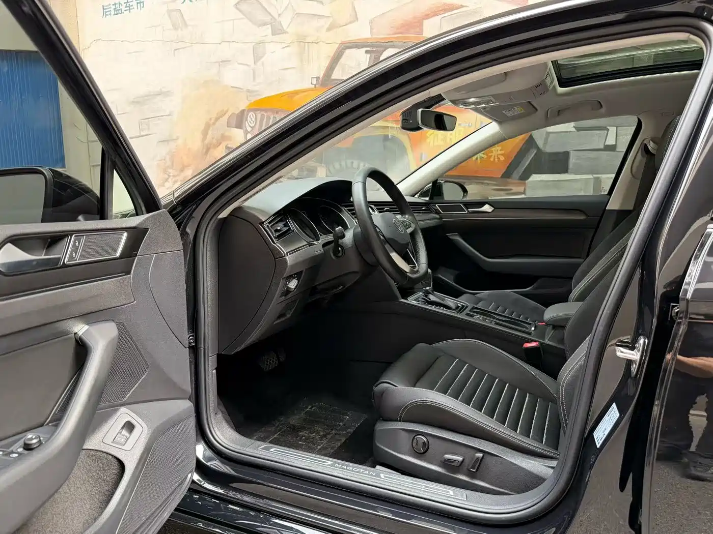 Volkswagen Magotan 2021 330TSI DSG 30th Anniversary Edition фото 7