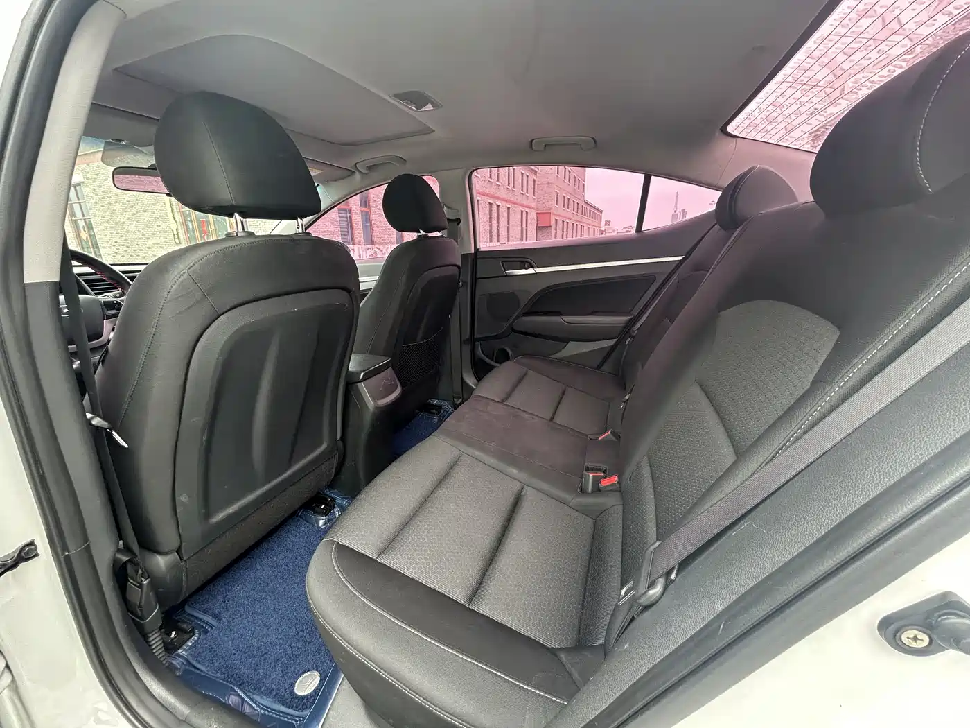 Hyundai Elantra 2016 1.6L Auto Smart·Youth Edition фото 6