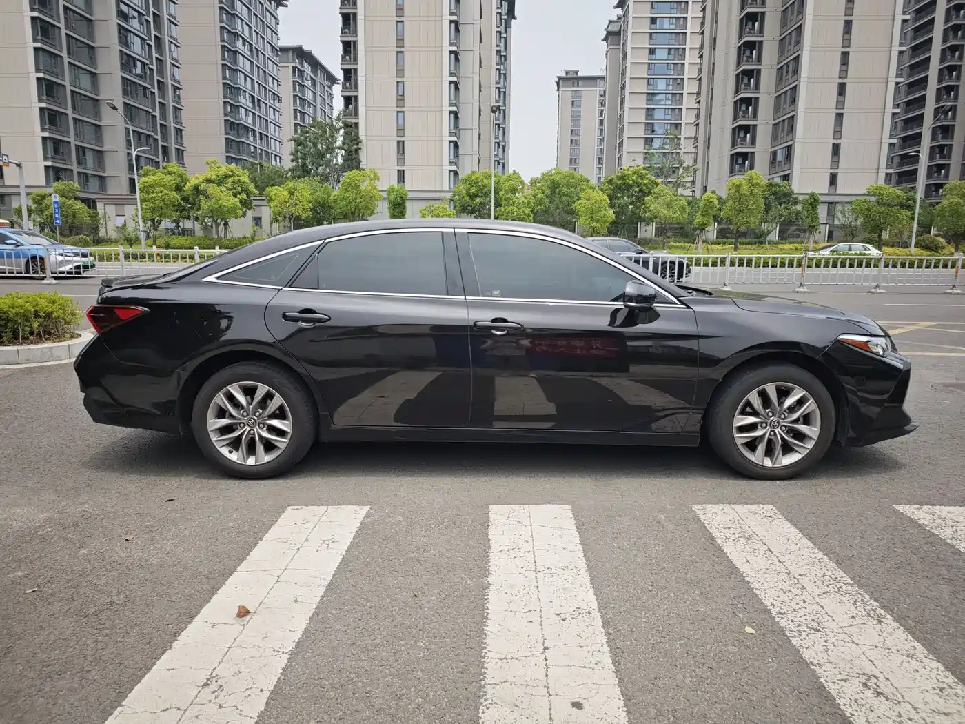 Toyota Avalon 2019 2.5L Progressive Edition China V фото 4