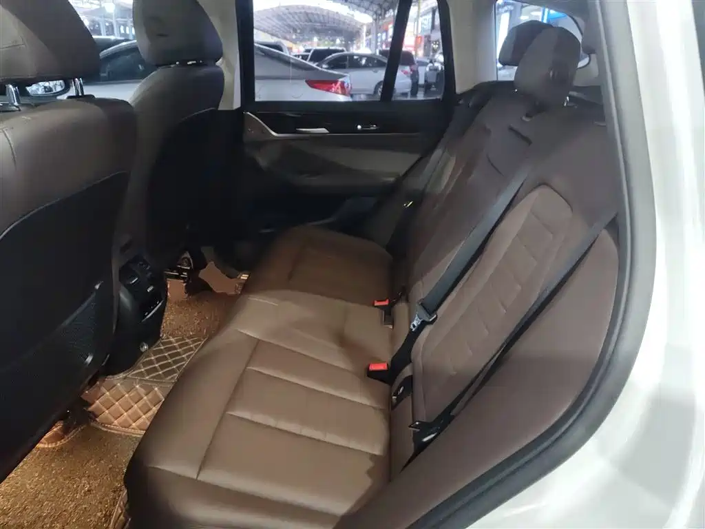 BMW X3 2018 xDrive25i Luxury Package China VI фото 17