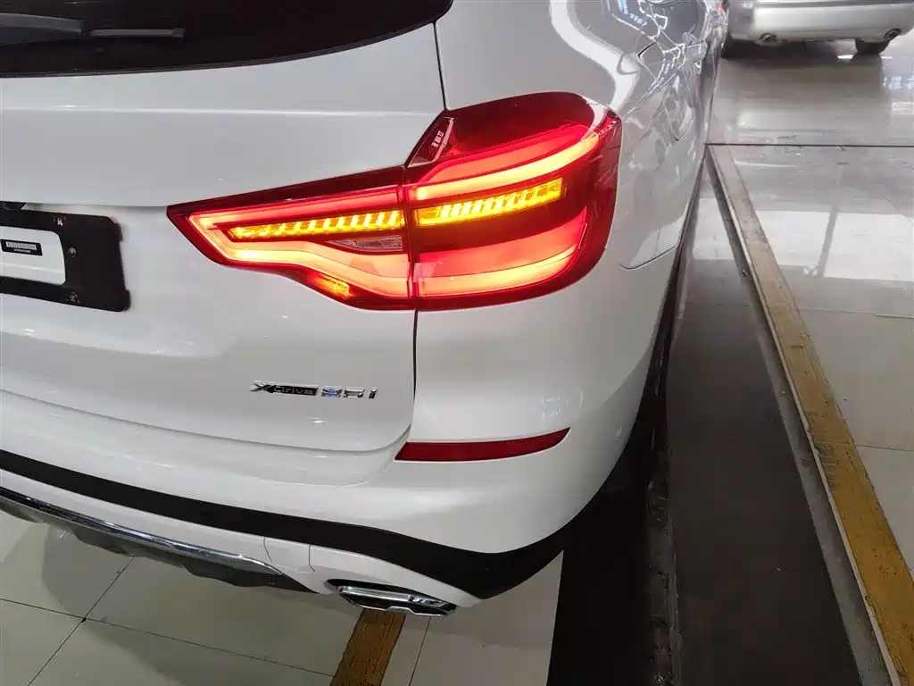 BMW X3 2018 xDrive25i Luxury Package China VI фото 8