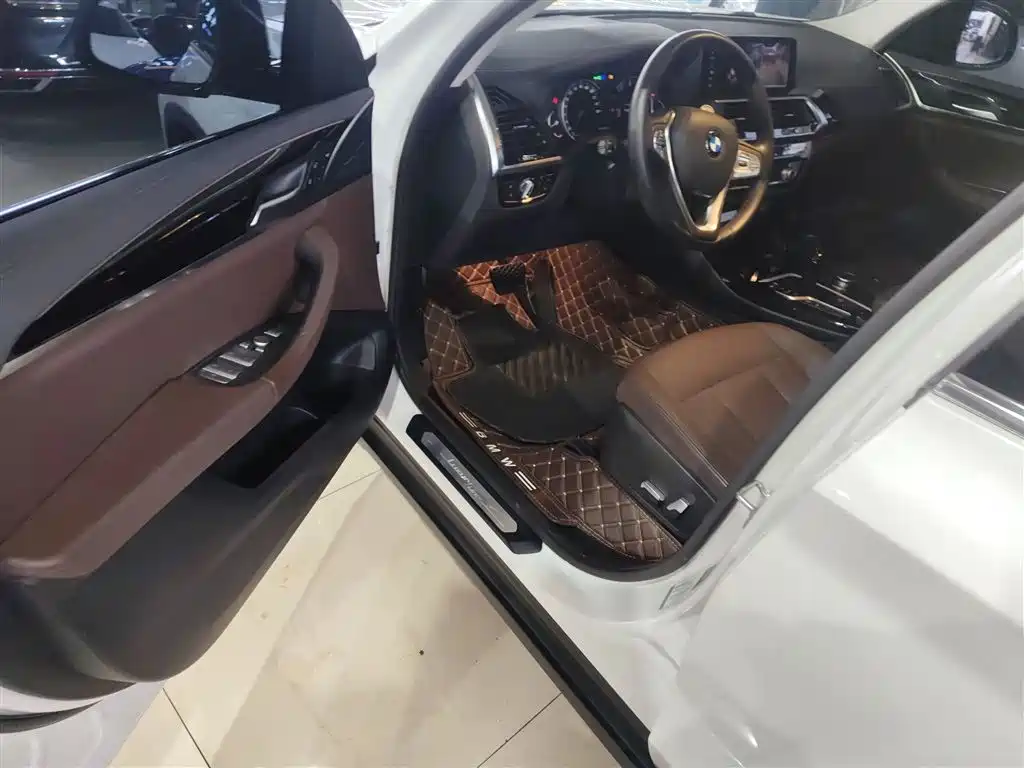 BMW X3 2018 xDrive25i Luxury Package China VI фото 16