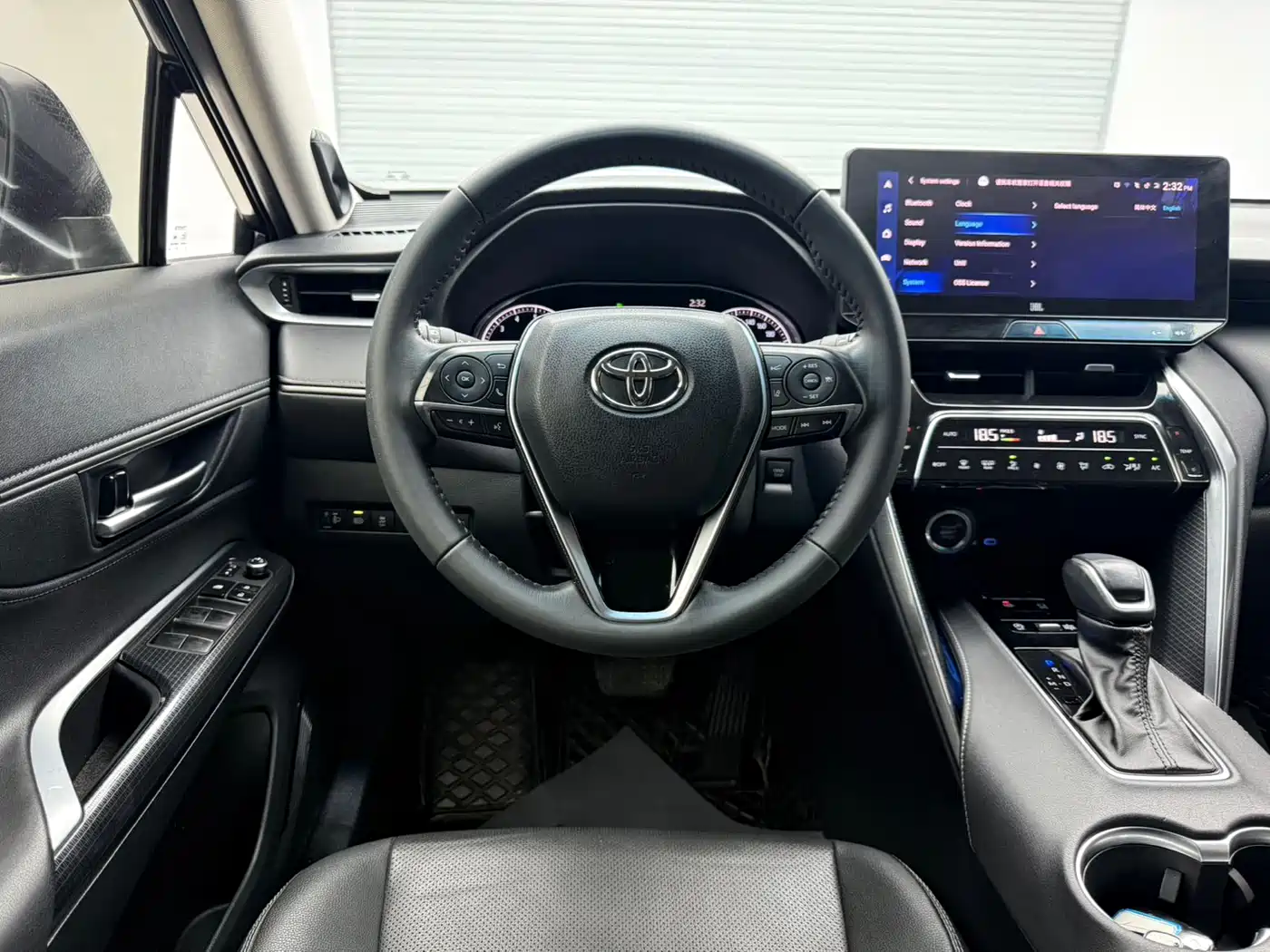 Toyota Venza 2022 2.0L CVT 2WD Premium фото 20