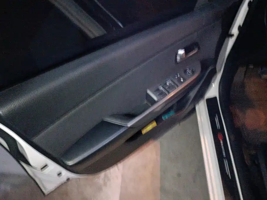 Photo 7 - Kia K2