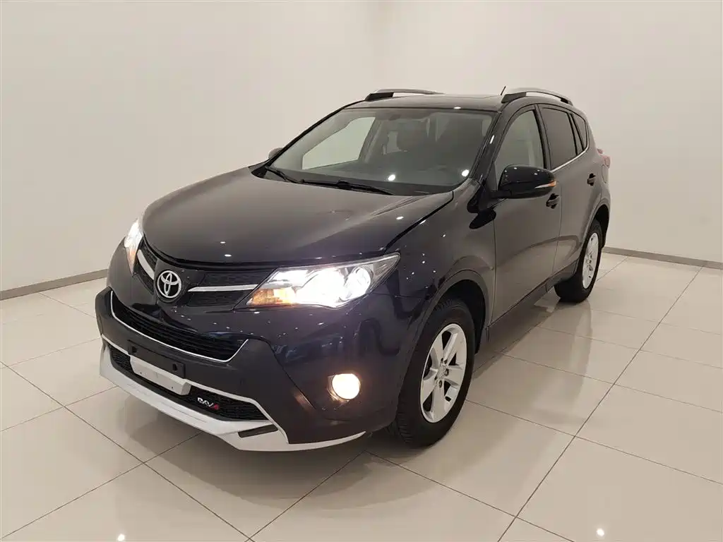 Toyota RAV4 Rongfang 2013 2.0L CVT 2WD Urban фото 2