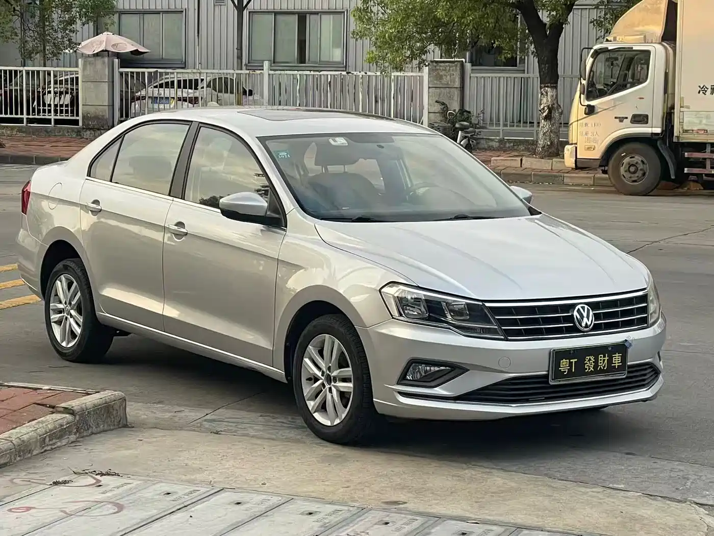 Volkswagen Jetta 2017 1.5L Automatic Comfort фото 3