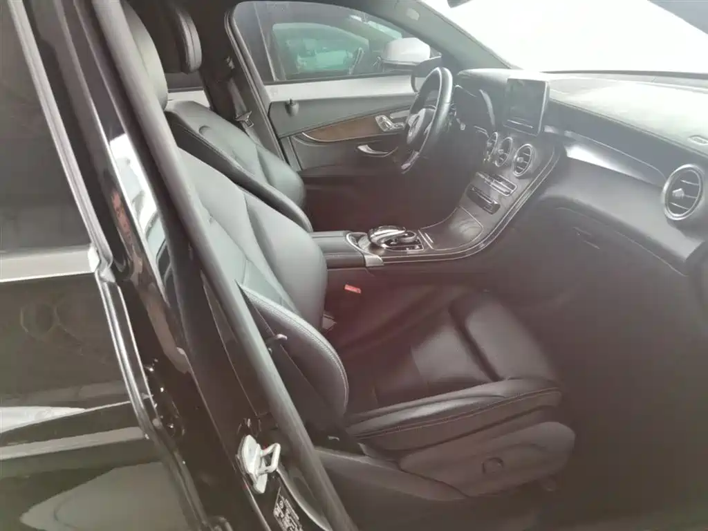 Mercedes-Benz GLC 2016 GLC 300 4MATIC Dynamic фото 25