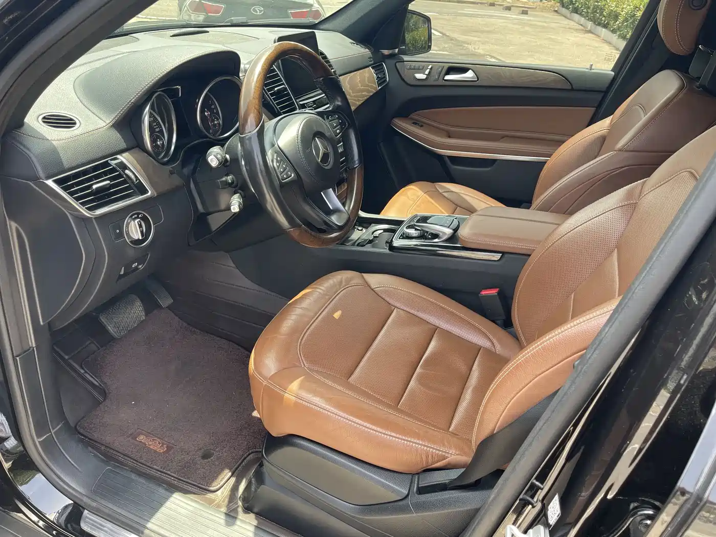 Mercedes-Benz GLS 2016 GLS 500 4MATIC фото 4