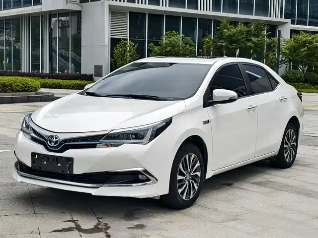  Toyota Corolla Twin Engine E+ 2019 1.8L E-CVT Leading Edition