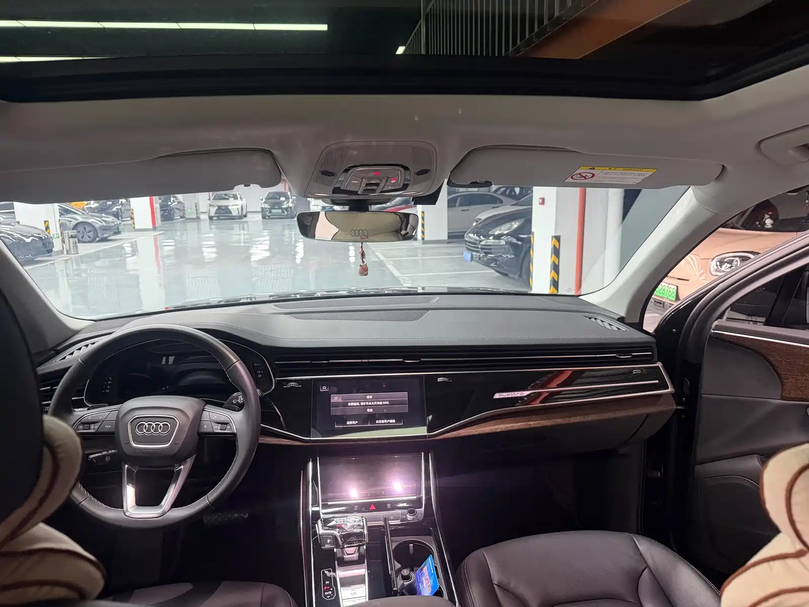 Photo 6 - Audi Q7